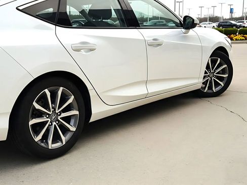 Used 2023 Acura Integra image 11