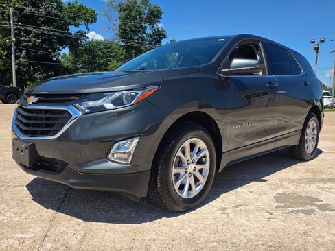 Used 2020 Chevrolet Equinox LT AWD/4WD image 2