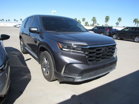 Certified 2023 Honda Pilot EX-L image 2