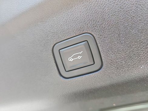 Used 2024 Chevrolet Tahoe LT w/ LT Signature Package RWD image 14