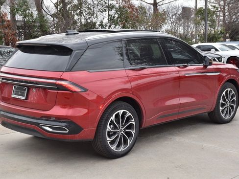 New 2026 Lincoln Nautilus Reserve image 6