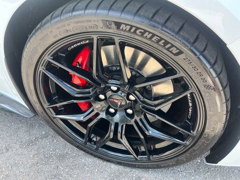 Used 2024 Chevrolet Corvette Z06 RWD image 36