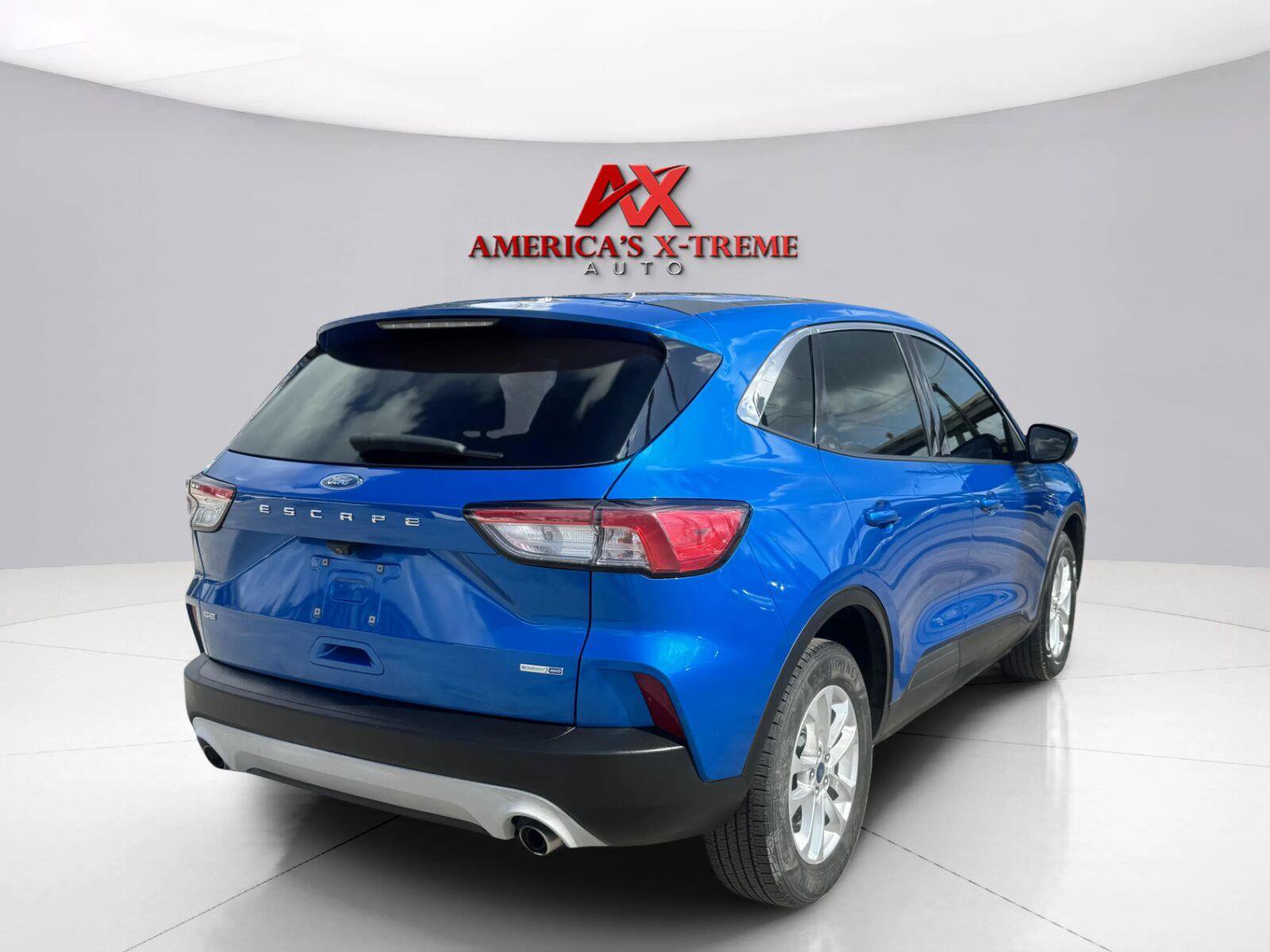 Used 2022 Ford Escape SE w/ Convenience Package FWD image 6