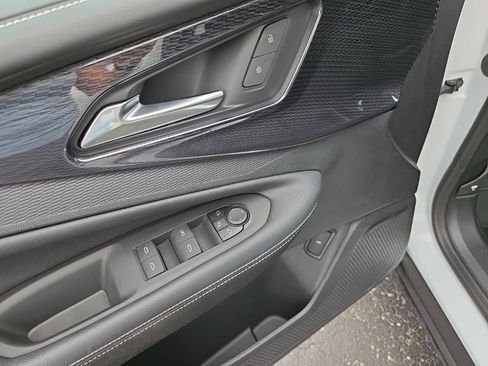 Certified 2025 Chevrolet Blazer EV LT AWD/4WD image 18