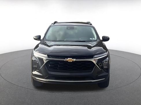 Used 2025 Chevrolet Trax LT FWD image 4