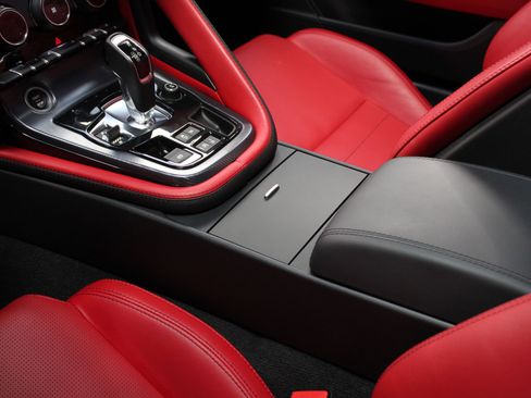 Used 2020 Jaguar F-TYPE R-Dynamic image 39