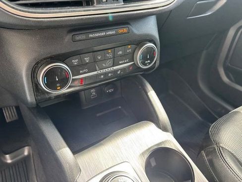 Used 2022 Ford Escape SEL AWD/4WD image 25