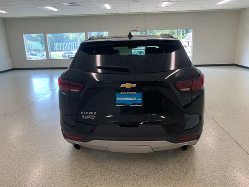 Used 2024 Chevrolet Blazer LT FWD image 8