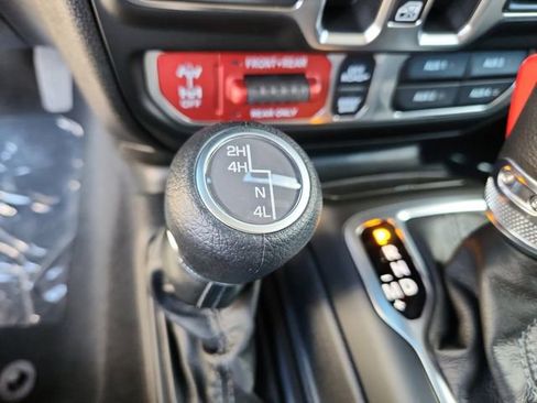 New 2026 Jeep Wrangler Unlimited Rubicon w/ Technology Group image 33