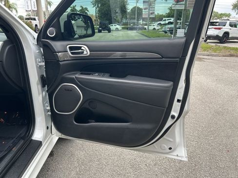 Used 2021 Jeep Grand Cherokee Trackhawk w/ Trailer Tow Group IV image 32