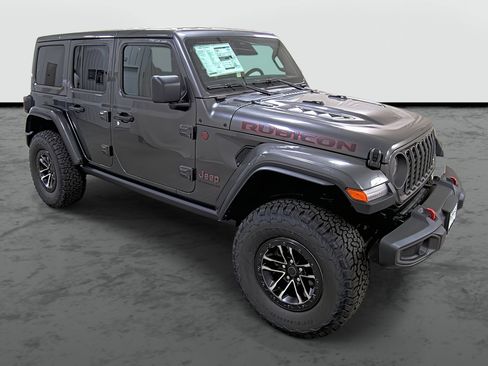 New 2025 Jeep Wrangler Unlimited Rubicon w/ XTREMEE 35" Tire Package image 5