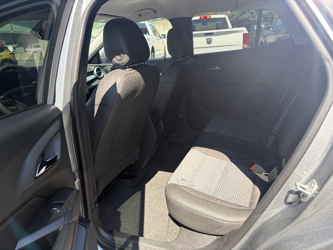 Used 2024 Chevrolet Trax LT FWD image 24