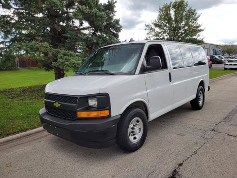 Used 2017 Chevrolet Express 2500 LS RWD image 5