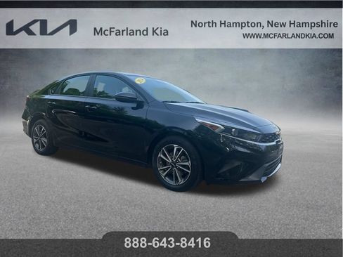 Used 2024 Kia Forte LXS w/ LXS Technology Package FWD image 8