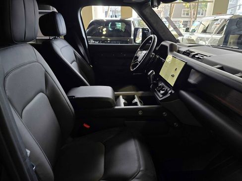 New 2026 Land Rover Defender 110 V8 image 11