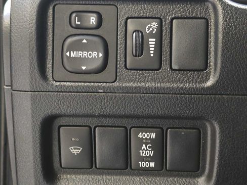 Used 2019 Toyota 4Runner SR5 Premium AWD/4WD image 18