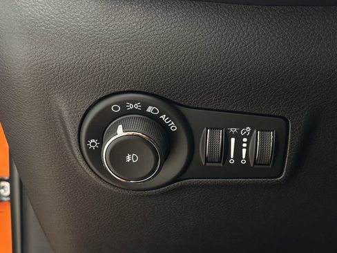 New 2026 Jeep Compass Latitude AWD/4WD image 18