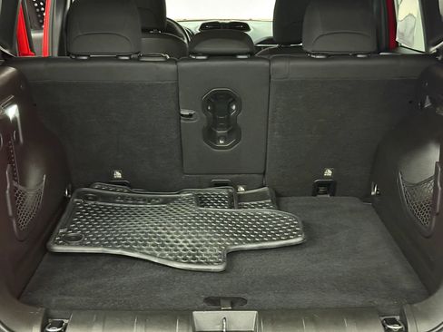 Used 2018 Jeep Renegade Trailhawk w/ UConnect 8.4 Nav Group image 13