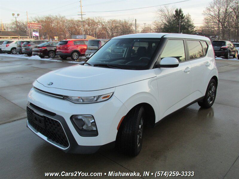 Used 2021 Kia Soul S FWD image 3