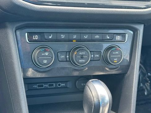 Used 2019 Volkswagen Tiguan SE AWD/4WD image 37