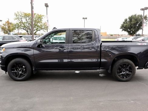 Used 2022 Chevrolet Silverado 1500 RST image 2