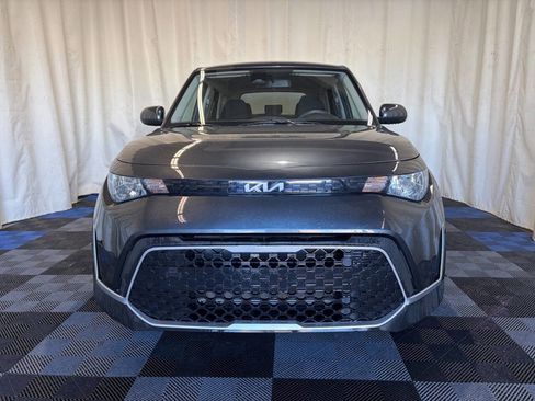 Used 2023 Kia Soul LX image 4