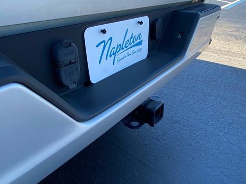 Used 2022 Chevrolet Silverado 1500 Custom image 22