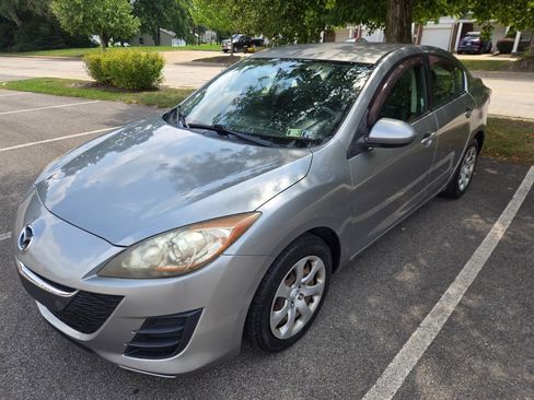 Used 2010 MAZDA MAZDA3 i Sport FWD image 3