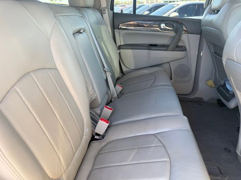 Used 2015 Buick Enclave Premium image 29
