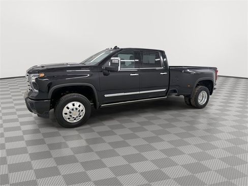 Certified 2024 Chevrolet Silverado 3500 High Country w/ High Country Premium Package image 7