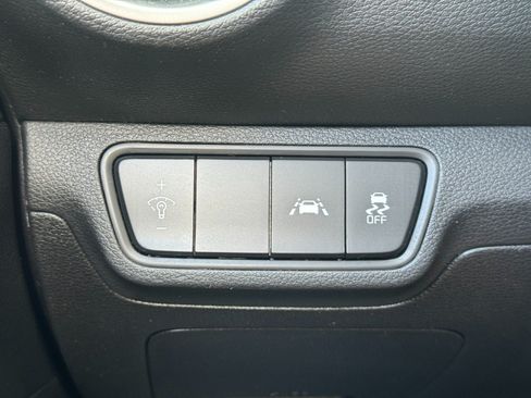 Used 2019 Kia Forte LXS FWD image 16