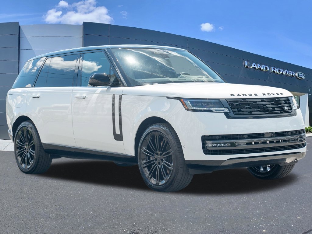 New 2026 Land Rover Range Rover Long Wheelbase SE AWD/4WD image 3
