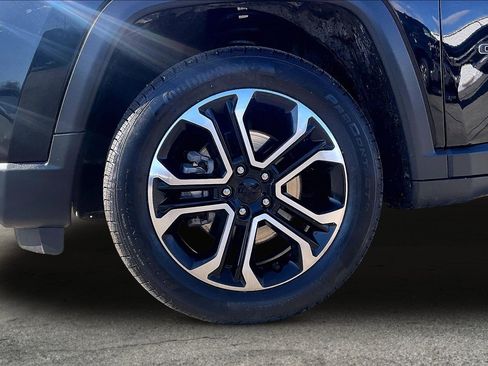 Used 2022 Jeep Compass Limited image 8