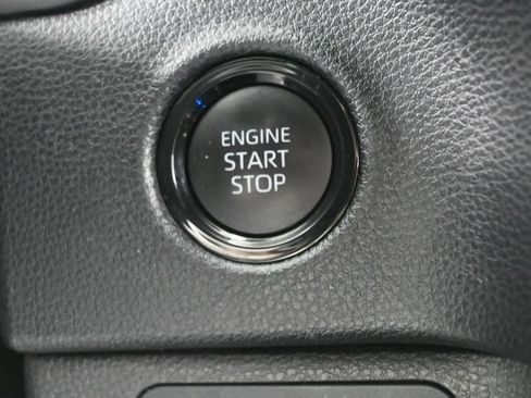 Used 2025 Toyota Tundra SR5 w/ SR5 Convenience Package AWD/4WD image 28