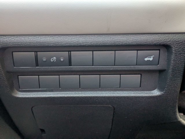 Used 2025 Mitsubishi Outlander SE FWD image 26