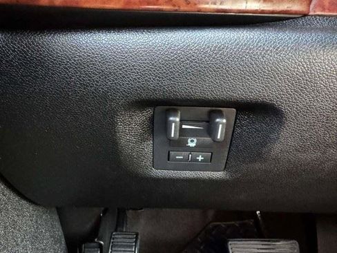 Used 2010 GMC Sierra 1500 SLE w/ Texas Edition RWD image 24