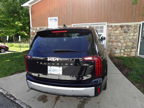 Used 2024 Kia Telluride S w/ S Sunroof Package AWD/4WD image 7