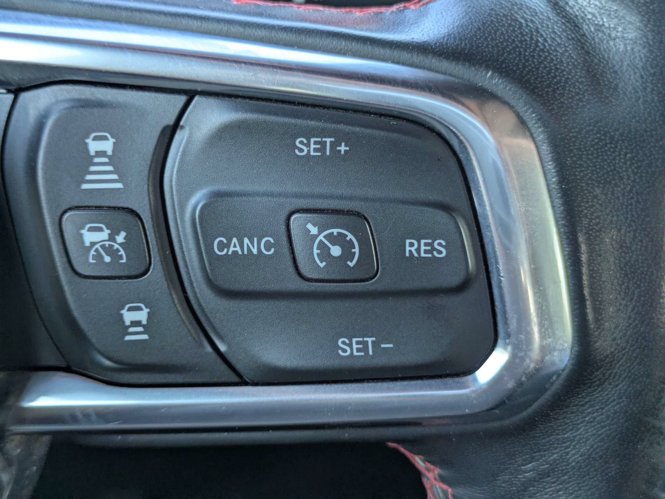 Used 2020 Jeep Gladiator Rubicon AWD/4WD image 17