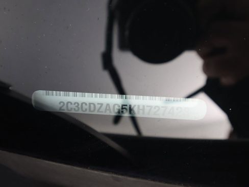 Used 2019 Dodge Challenger SXT image 36