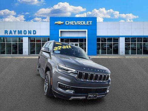 Used 2022 Jeep Wagoneer Series III AWD/4WD image 11