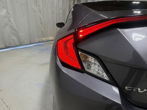 Used 2016 Honda Civic EX-T image 18