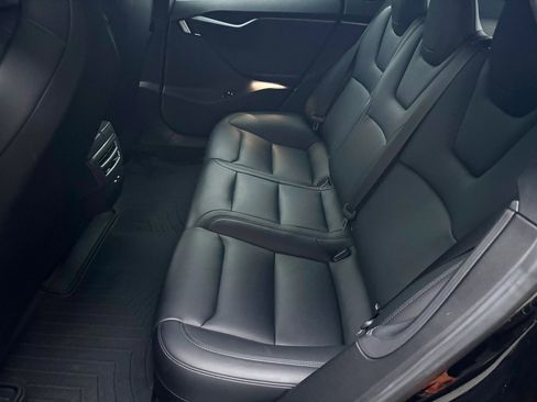 Used 2018 Tesla Model S 100D image 13