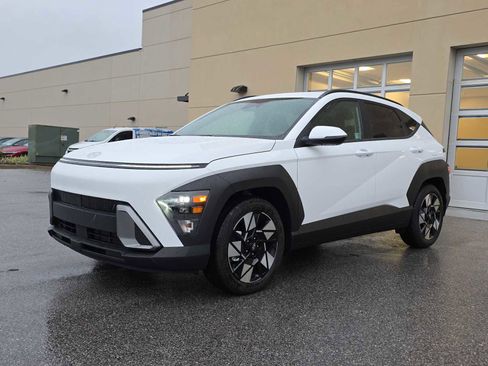 New 2025 Hyundai Kona SEL image 3