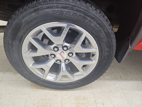 Used 2015 GMC Sierra 1500 SLT w/ SLT Crew Cab Value Package image 24