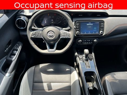 Used 2024 Nissan Kicks SR w/ SR Premium Package FWD image 27