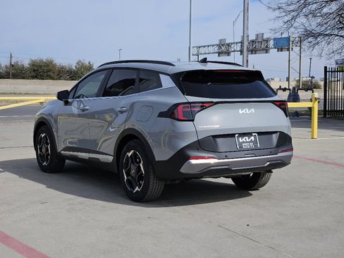 New 2026 Kia Sportage EX image 4