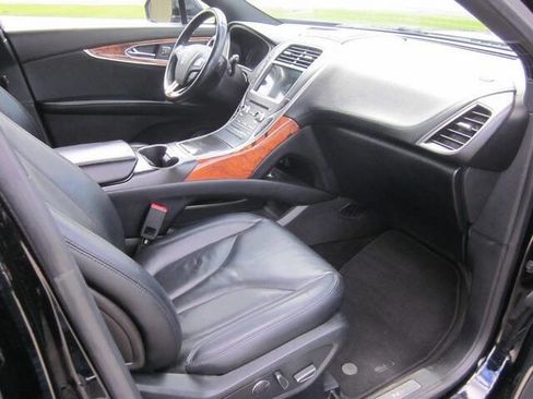 Used 2018 Lincoln MKX Select w/ Select Plus Package AWD/4WD image 14