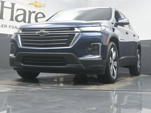 Used 2023 Chevrolet Traverse LT w/ LT Premium Package image 58