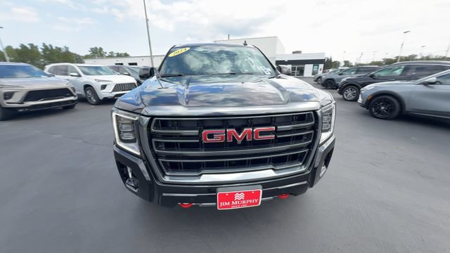 Certified 2024 GMC Yukon AT4 w/ AT4 Premium Plus Package AWD/4WD image 3