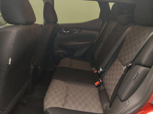 Used 2021 Nissan Rogue Sport SV image 18